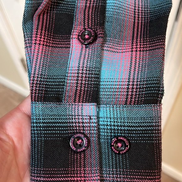 Women’s Dixxon Shreddy Flannel - Picture 5 of 5